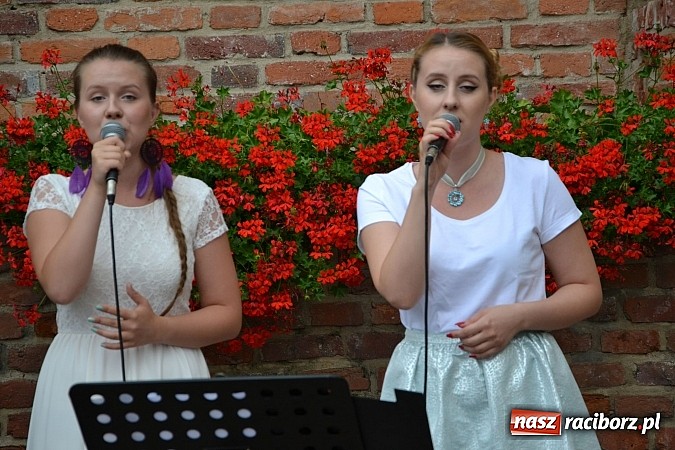 Zdjęcie w galerii na portalu naszraciborz.pl: Wspomnienia z 20 lat Mirażu, czyli piosenki na zamku czar wiadomości z regionu