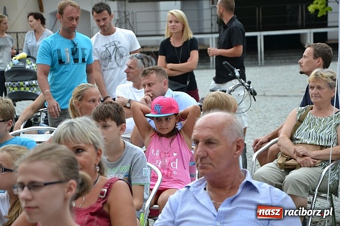 Zdjęcie w galerii na portalu naszraciborz.pl: Wspomnienia z 20 lat Mirażu, czyli piosenki na zamku czar wiadomości z regionu