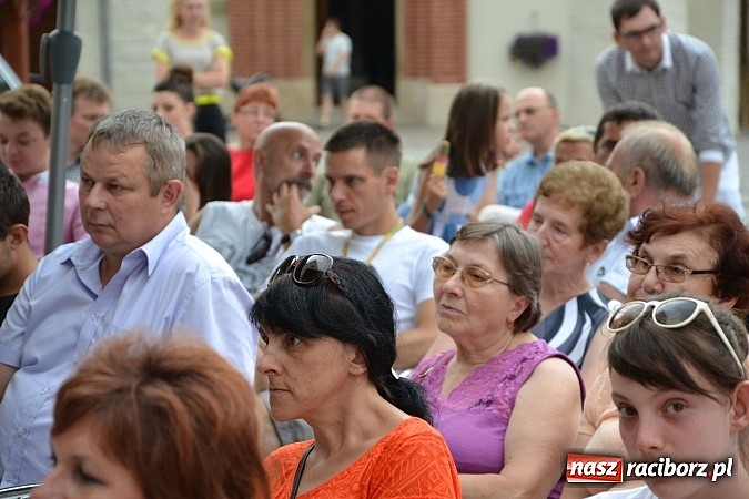 Zdjęcie w galerii na portalu naszraciborz.pl: Wspomnienia z 20 lat Mirażu, czyli piosenki na zamku czar wiadomości z regionu