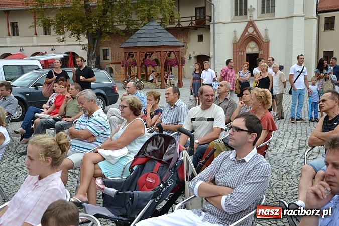 Zdjęcie w galerii na portalu naszraciborz.pl: Wspomnienia z 20 lat Mirażu, czyli piosenki na zamku czar wiadomości z regionu