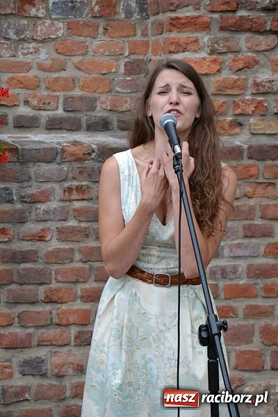 Zdjęcie w galerii na portalu naszraciborz.pl: Wspomnienia z 20 lat Mirażu, czyli piosenki na zamku czar wiadomości z regionu