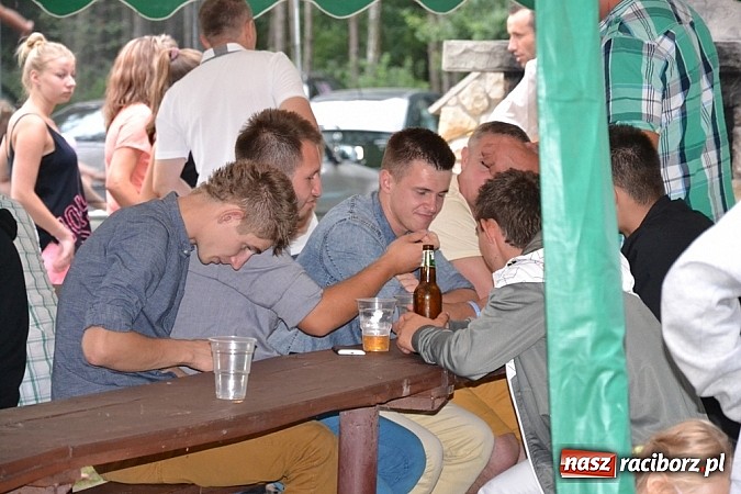 Zdjęcie w galerii na portalu naszraciborz.pl: Siata, rzut beretem i koncert Lukowskich. Ruda Kozielska balowała po raz drugi wiadomości z regionu