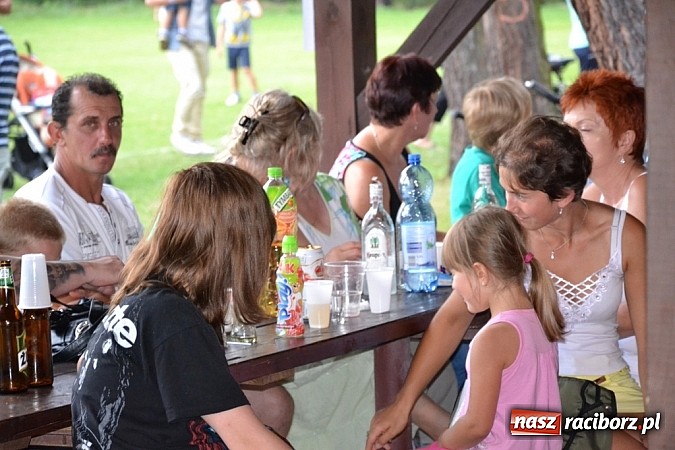 Zdjęcie w galerii na portalu naszraciborz.pl: Siata, rzut beretem i koncert Lukowskich. Ruda Kozielska balowała po raz drugi wiadomości z regionu