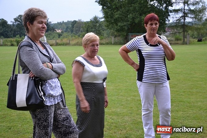 Zdjęcie w galerii na portalu naszraciborz.pl: Siata, rzut beretem i koncert Lukowskich. Ruda Kozielska balowała po raz drugi wiadomości z regionu