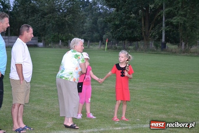 Zdjęcie w galerii na portalu naszraciborz.pl: Siata, rzut beretem i koncert Lukowskich. Ruda Kozielska balowała po raz drugi wiadomości z regionu