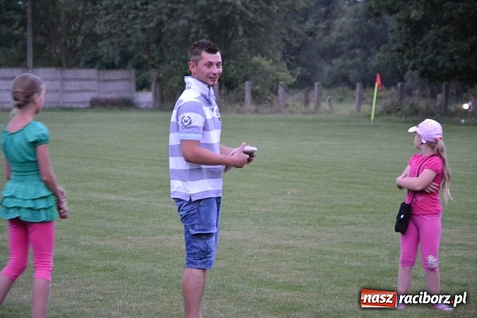 Zdjęcie w galerii na portalu naszraciborz.pl: Siata, rzut beretem i koncert Lukowskich. Ruda Kozielska balowała po raz drugi wiadomości z regionu