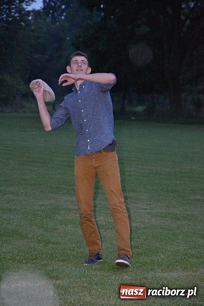 Zdjęcie w galerii na portalu naszraciborz.pl: Siata, rzut beretem i koncert Lukowskich. Ruda Kozielska balowała po raz drugi wiadomości z regionu