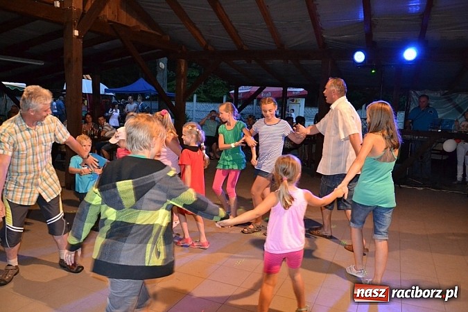 Zdjęcie w galerii na portalu naszraciborz.pl: Siata, rzut beretem i koncert Lukowskich. Ruda Kozielska balowała po raz drugi wiadomości z regionu