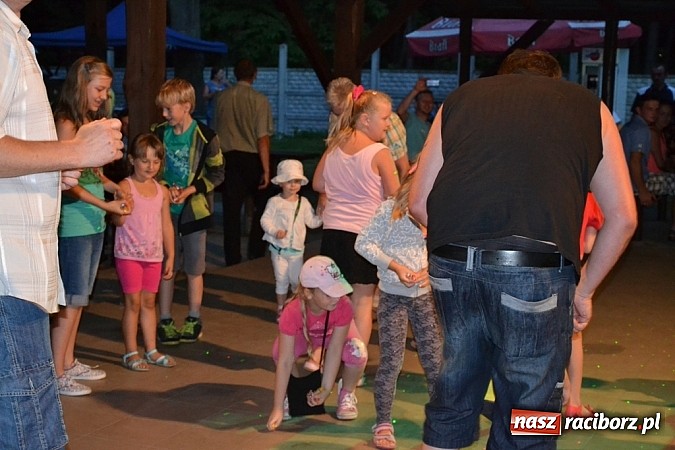 Zdjęcie w galerii na portalu naszraciborz.pl: Siata, rzut beretem i koncert Lukowskich. Ruda Kozielska balowała po raz drugi wiadomości z regionu