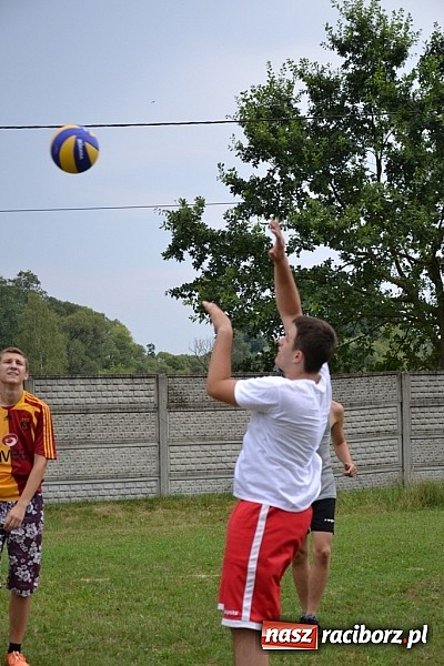 Zdjęcie w galerii na portalu naszraciborz.pl: Siata, rzut beretem i koncert Lukowskich. Ruda Kozielska balowała po raz drugi wiadomości z regionu