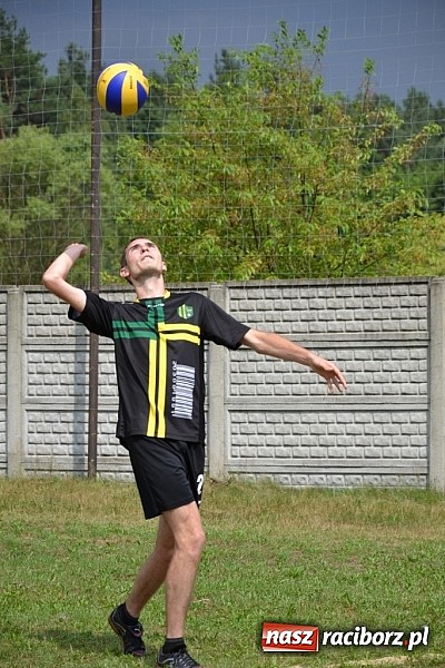 Zdjęcie w galerii na portalu naszraciborz.pl: Siata, rzut beretem i koncert Lukowskich. Ruda Kozielska balowała po raz drugi wiadomości z regionu