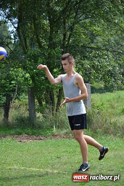 Zdjęcie w galerii na portalu naszraciborz.pl: Siata, rzut beretem i koncert Lukowskich. Ruda Kozielska balowała po raz drugi wiadomości z regionu