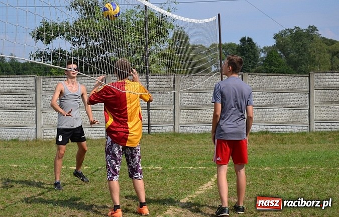 Zdjęcie w galerii na portalu naszraciborz.pl: Siata, rzut beretem i koncert Lukowskich. Ruda Kozielska balowała po raz drugi wiadomości z regionu