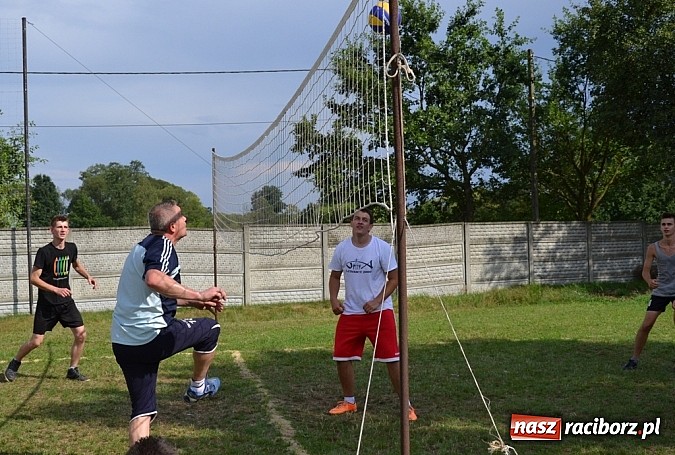 Zdjęcie w galerii na portalu naszraciborz.pl: Siata, rzut beretem i koncert Lukowskich. Ruda Kozielska balowała po raz drugi wiadomości z regionu