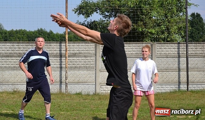 Zdjęcie w galerii na portalu naszraciborz.pl: Siata, rzut beretem i koncert Lukowskich. Ruda Kozielska balowała po raz drugi wiadomości z regionu