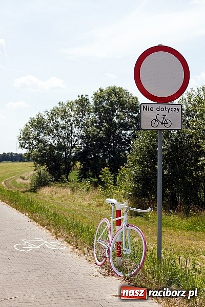 Zdjęcie w galerii na portalu naszraciborz.pl: Na rybę lub basen wybierz się rowerem! wiadomości z regionu