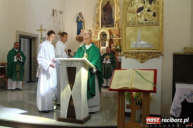 Zdjęcie w galerii na portalu naszraciborz.pl: Parafia w Pogrzebieniu ma nowego proboszcza wiadomości z regionu