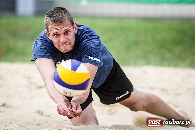 Zdjęcie w galerii na portalu naszraciborz.pl: Śląsk: Zobacz, jak grają mistrzowie wiadomości z regionu