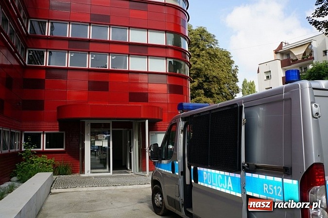 Zdjęcie w galerii na portalu naszraciborz.pl: Raciborscy policjanci honorowo oddali krew wiadomości z regionu