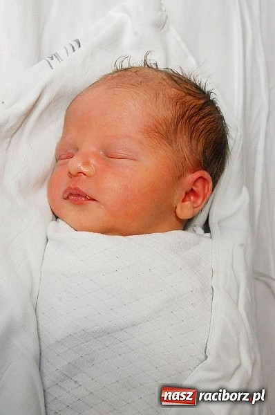 Zdjęcie w galerii na portalu naszraciborz.pl: Monika i Sebastian cieszą się z narodzin córeczki wiadomości z regionu