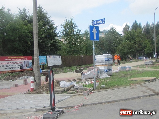 Zdjęcie w galerii na portalu naszraciborz.pl: Pierwszy etap prac wokół SP 15 dobiega końca wiadomości z regionu