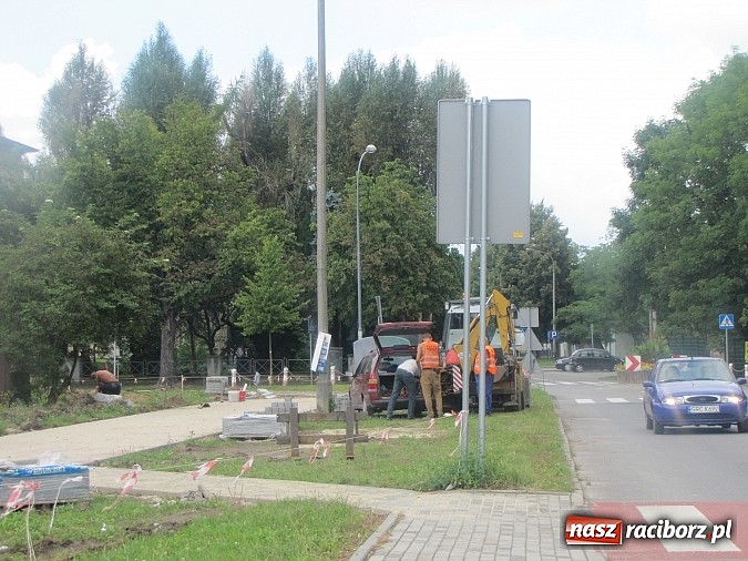 Zdjęcie w galerii na portalu naszraciborz.pl: Pierwszy etap prac wokół SP 15 dobiega końca wiadomości z regionu