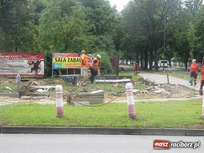 Zdjęcie w galerii na portalu naszraciborz.pl: Pierwszy etap prac wokół SP 15 dobiega końca wiadomości z regionu