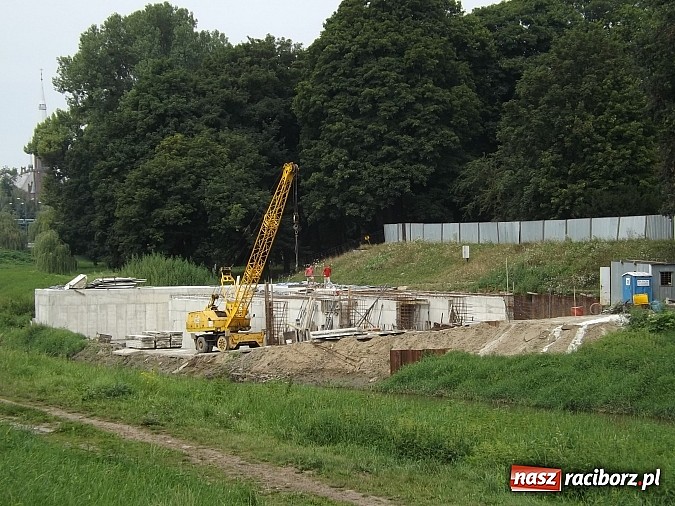 Zdjęcie w galerii na portalu naszraciborz.pl: Przystań kajakowa nabiera kształt&oacute;w wiadomości z regionu