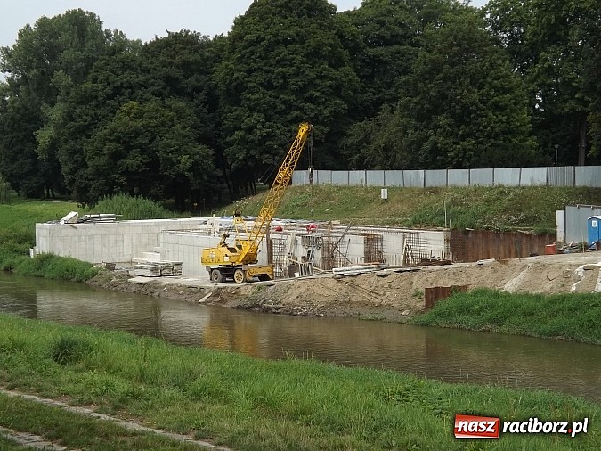 Zdjęcie w galerii na portalu naszraciborz.pl: Przystań kajakowa nabiera kształt&oacute;w wiadomości z regionu