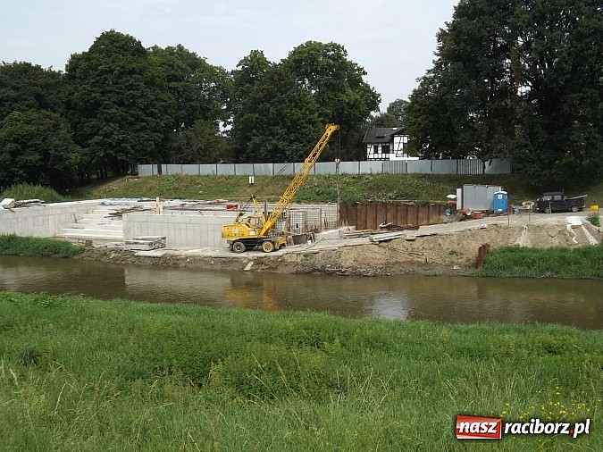 Zdjęcie w galerii na portalu naszraciborz.pl: Przystań kajakowa nabiera kształt&oacute;w wiadomości z regionu