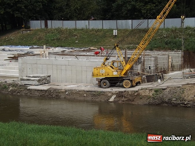 Zdjęcie w galerii na portalu naszraciborz.pl: Przystań kajakowa nabiera kształt&oacute;w wiadomości z regionu
