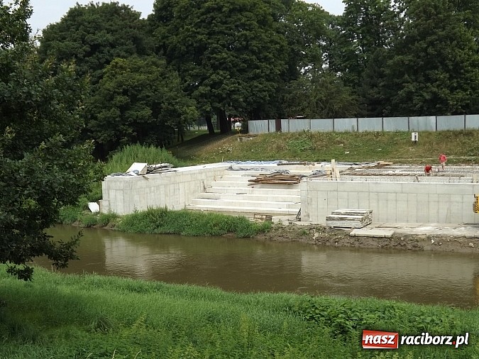 Zdjęcie w galerii na portalu naszraciborz.pl: Przystań kajakowa nabiera kształt&oacute;w wiadomości z regionu