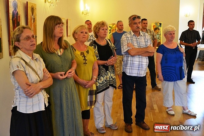 Zdjęcie w galerii na portalu naszraciborz.pl: Sztuka pr&oacute;bowania - wernisaż wystawy prac Grzegorza Tomasiaka na zamku wiadomości z regionu