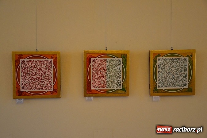 Zdjęcie w galerii na portalu naszraciborz.pl: Sztuka pr&oacute;bowania - wernisaż wystawy prac Grzegorza Tomasiaka na zamku wiadomości z regionu