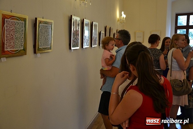 Zdjęcie w galerii na portalu naszraciborz.pl: Sztuka pr&oacute;bowania - wernisaż wystawy prac Grzegorza Tomasiaka na zamku wiadomości z regionu