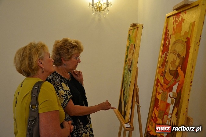 Zdjęcie w galerii na portalu naszraciborz.pl: Sztuka pr&oacute;bowania - wernisaż wystawy prac Grzegorza Tomasiaka na zamku wiadomości z regionu