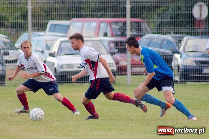 Zdjęcie w galerii na portalu naszraciborz.pl: A klasa: Dwa oblicza Cyprzanowa. Niebo zapłakało nad porażką Studziennej wiadomości z regionu