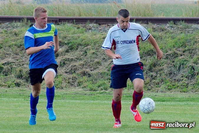 Zdjęcie w galerii na portalu naszraciborz.pl: A klasa: Dwa oblicza Cyprzanowa. Niebo zapłakało nad porażką Studziennej wiadomości z regionu