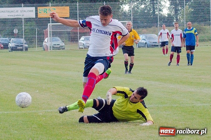 Zdjęcie w galerii na portalu naszraciborz.pl: A klasa: Dwa oblicza Cyprzanowa. Niebo zapłakało nad porażką Studziennej wiadomości z regionu