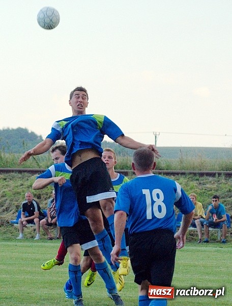 Zdjęcie w galerii na portalu naszraciborz.pl: A klasa: Dwa oblicza Cyprzanowa. Niebo zapłakało nad porażką Studziennej wiadomości z regionu