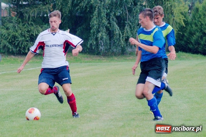 Zdjęcie w galerii na portalu naszraciborz.pl: A klasa: Dwa oblicza Cyprzanowa. Niebo zapłakało nad porażką Studziennej wiadomości z regionu