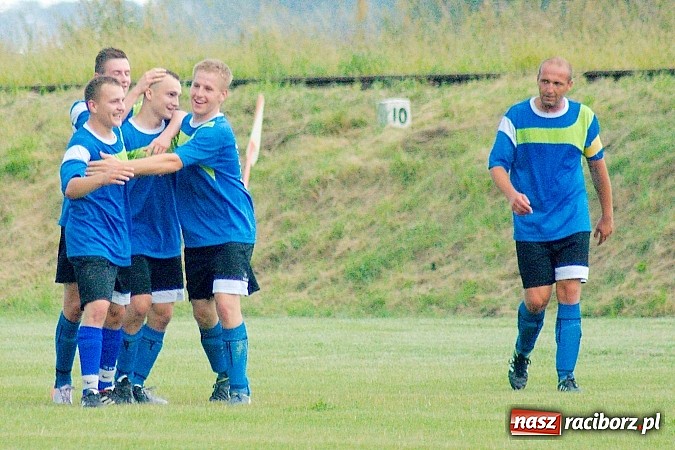 Zdjęcie w galerii na portalu naszraciborz.pl: A klasa: Dwa oblicza Cyprzanowa. Niebo zapłakało nad porażką Studziennej wiadomości z regionu