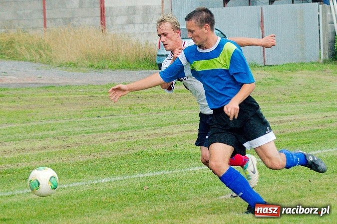 Zdjęcie w galerii na portalu naszraciborz.pl: A klasa: Dwa oblicza Cyprzanowa. Niebo zapłakało nad porażką Studziennej wiadomości z regionu