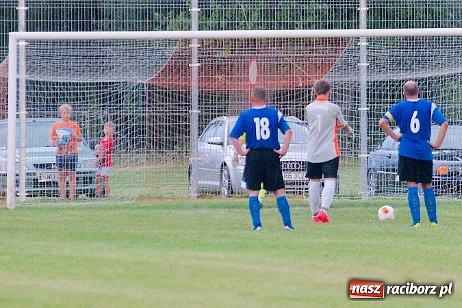 Zdjęcie w galerii na portalu naszraciborz.pl: A klasa: Dwa oblicza Cyprzanowa. Niebo zapłakało nad porażką Studziennej wiadomości z regionu