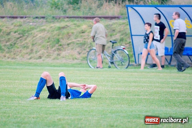 Zdjęcie w galerii na portalu naszraciborz.pl: A klasa: Dwa oblicza Cyprzanowa. Niebo zapłakało nad porażką Studziennej wiadomości z regionu