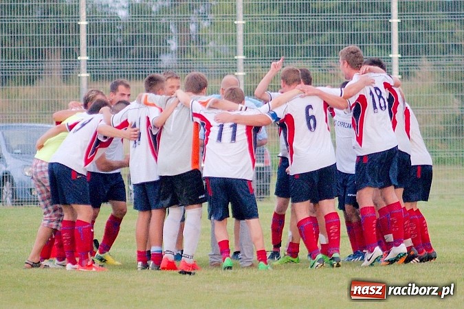 Zdjęcie w galerii na portalu naszraciborz.pl: A klasa: Dwa oblicza Cyprzanowa. Niebo zapłakało nad porażką Studziennej wiadomości z regionu