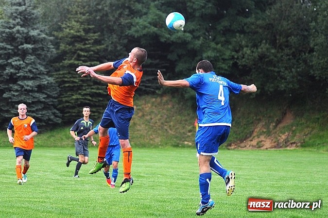 Zdjęcie w galerii na portalu naszraciborz.pl: A klasa: Pietrowice grały, Gamów strzelał wiadomości z regionu