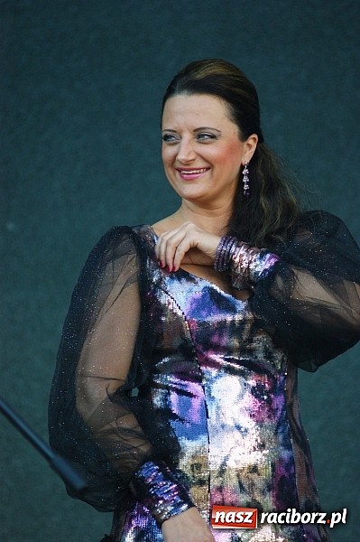 Zdjęcie w galerii na portalu naszraciborz.pl: Swietłana i Juliusz dali koncert w parku Roth wiadomości z regionu