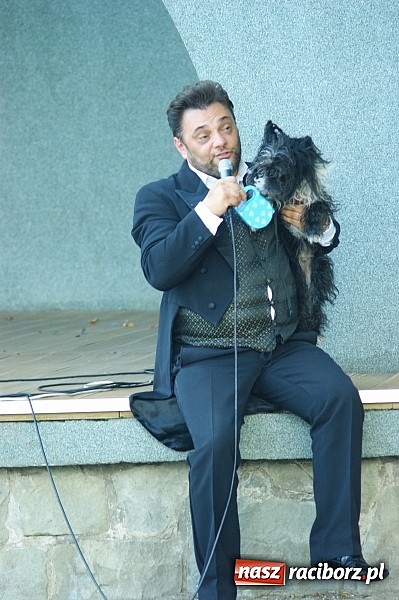 Zdjęcie w galerii na portalu naszraciborz.pl: Swietłana i Juliusz dali koncert w parku Roth wiadomości z regionu