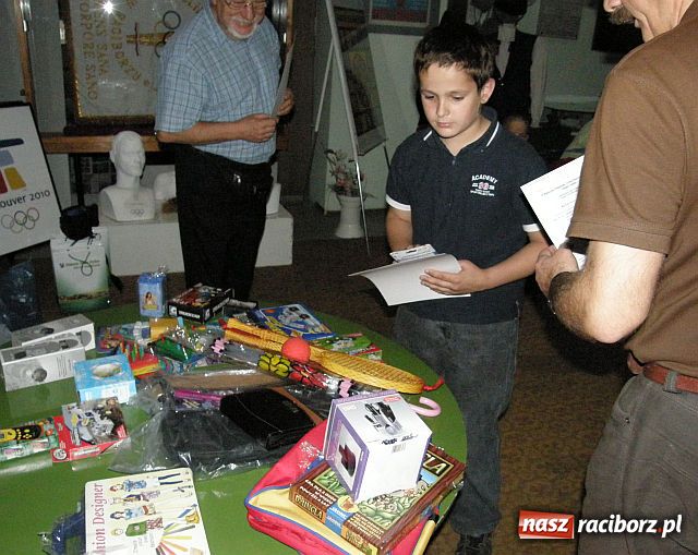 Zdjęcie w galerii na portalu naszraciborz.pl: Wakacyjne szachy w MOS-ie wiadomości z regionu
